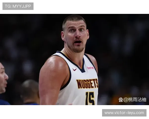 内线核心恩比德背身单打胜约基奇，制造更多罚球