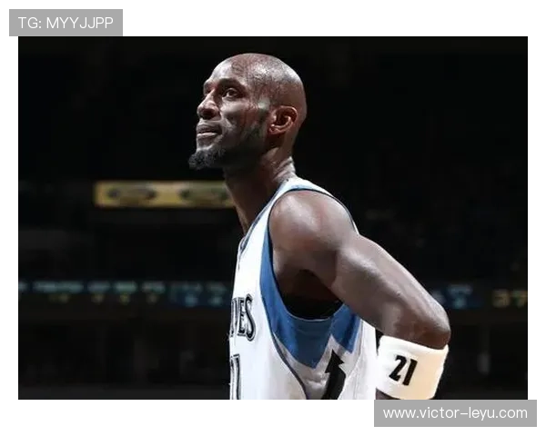 加内特挡拆制造错位，提升球队内线防守与得分效率