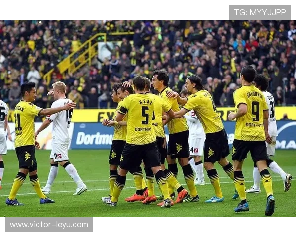 多特蒙德防守问题凸显，整体站位缺陷成主因，个人能力并非关键